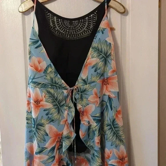 Bathing suit Cover Up - Picture 5 of 10